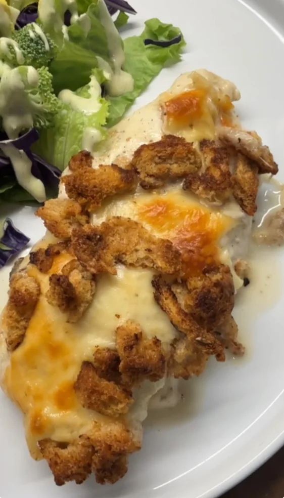 The New Gold Standard for Weeknight Dinners: The High-Protein Caesar Chicken Bake