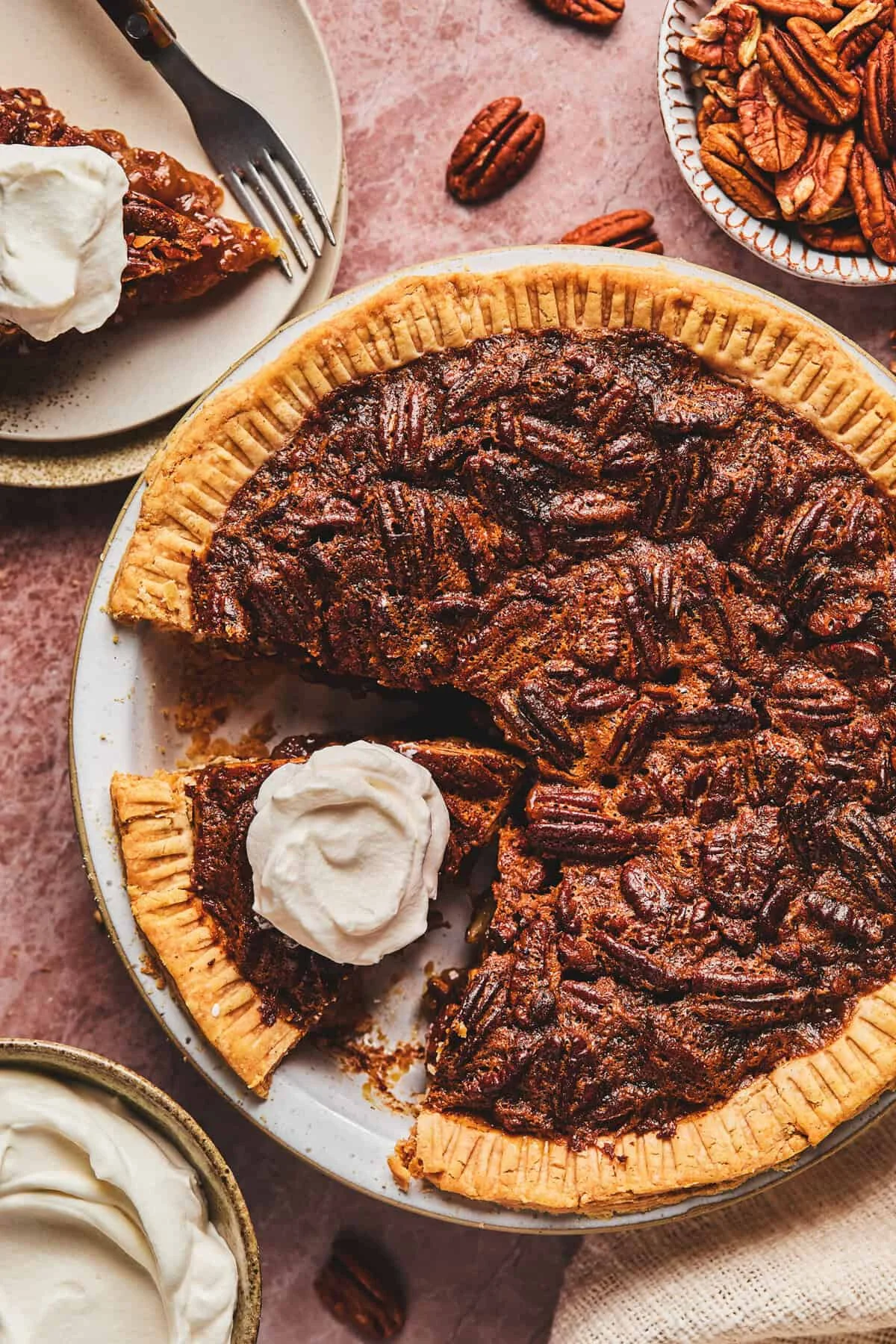 The Science and Art of the Perfect Holiday Centerpiece: Deconstructing the Modern Southern Pecan Pie Formula