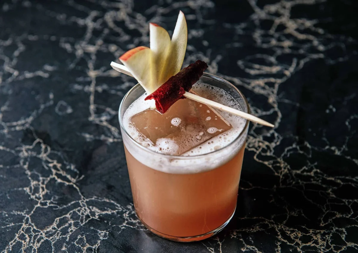 Apple Season Reimagined: How Craft Bartenders Are Elevating Autumn Cocktails with Cider